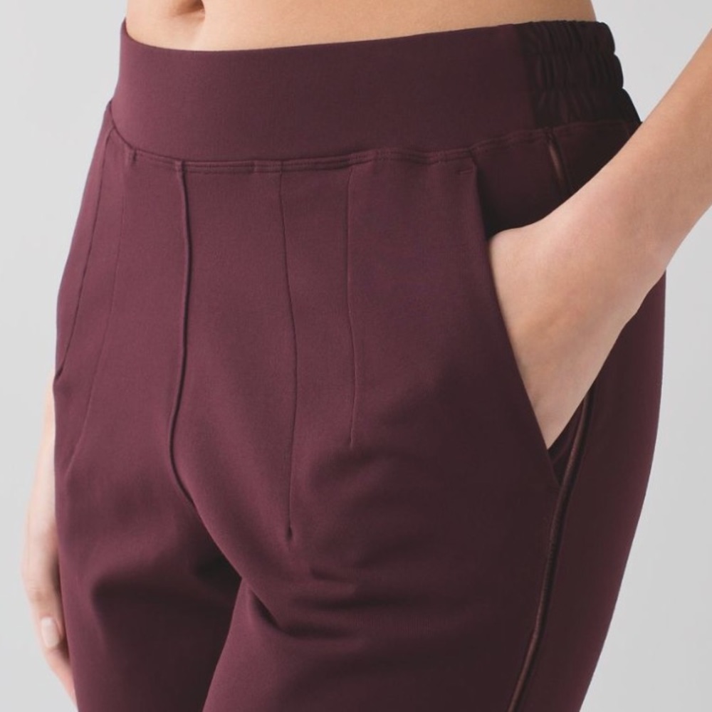 Lululemon post barre pant